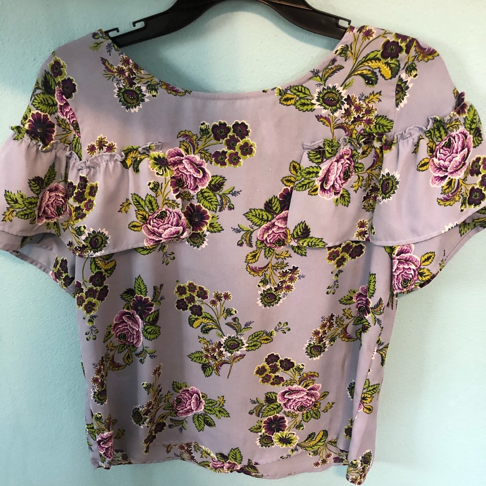 Light blue floral short sleeve blouse. Like new